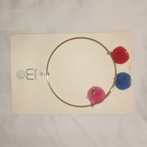 Cute pom pom bracelet